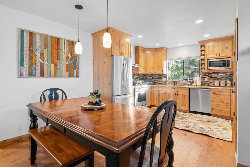 Villa Grove By Rather Be Properties Big Bear Lake Exterior photo